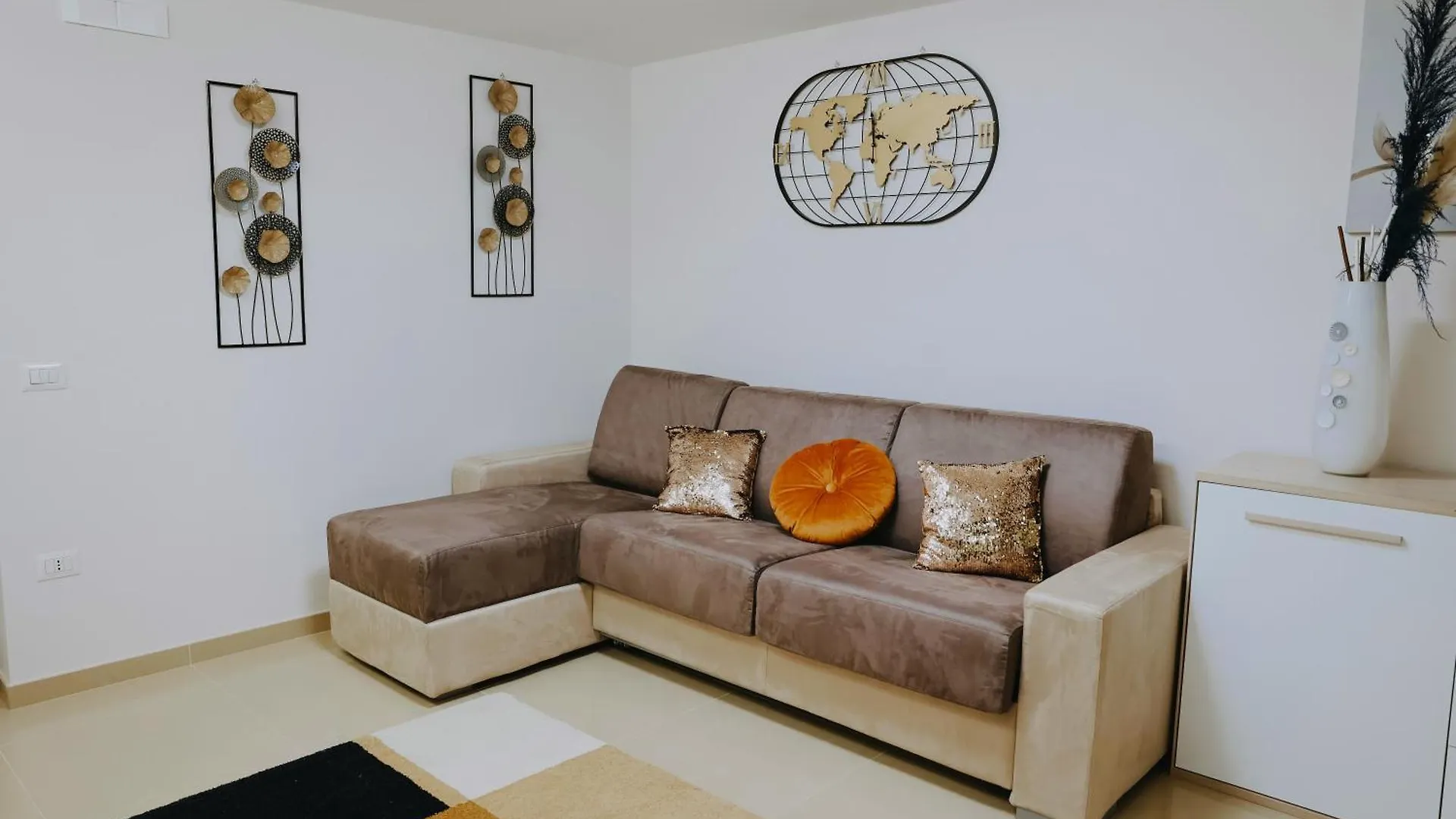 L'Ospite Napoletano Apartment Naples