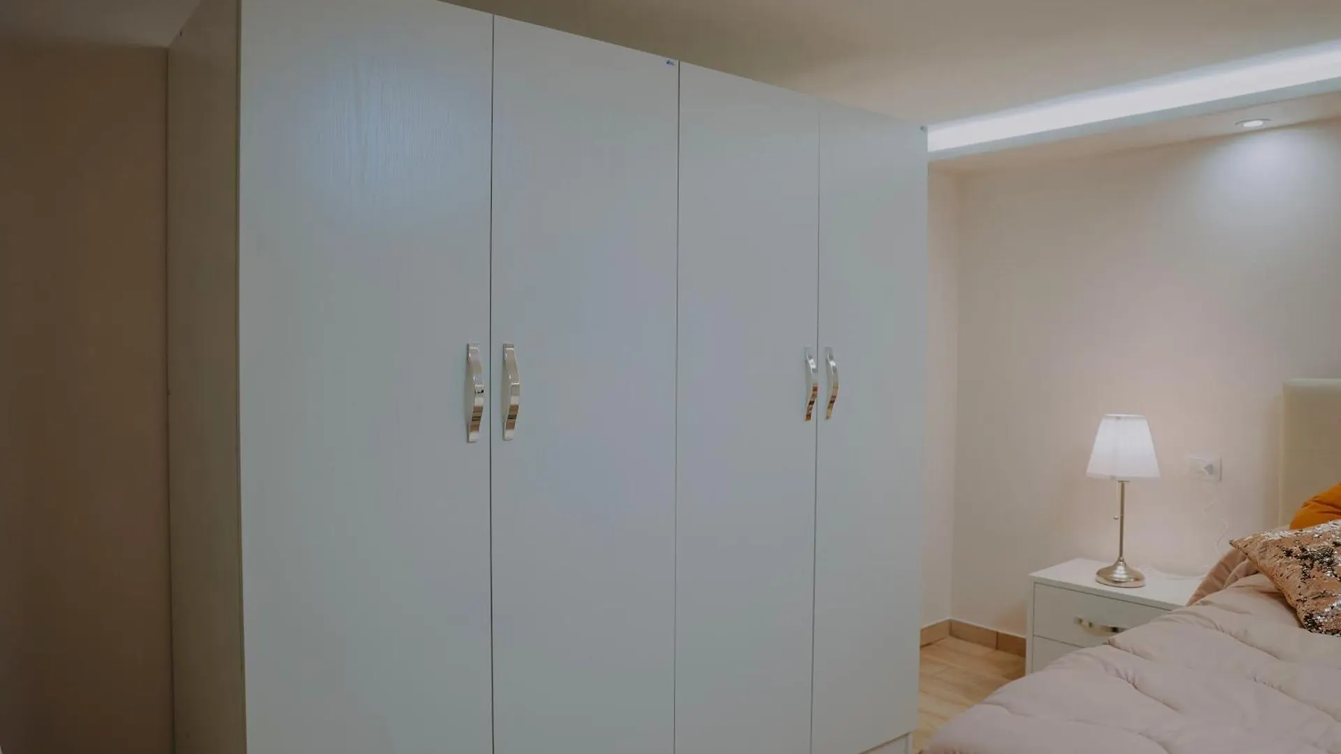 L'Ospite Napoletano Apartment Naples