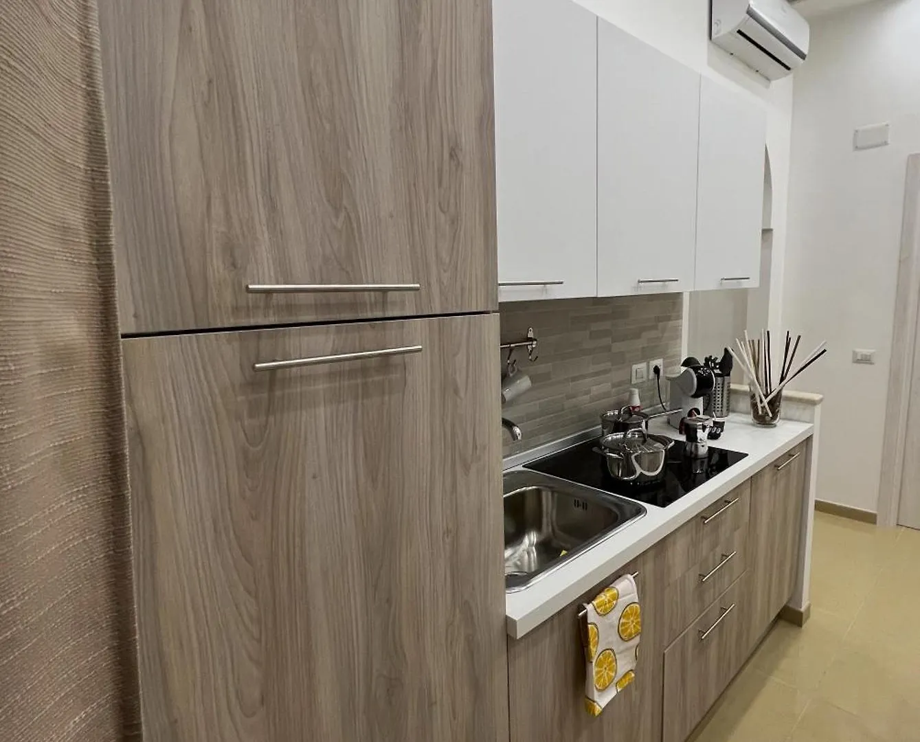 L'Ospite Napoletano Apartment Naples